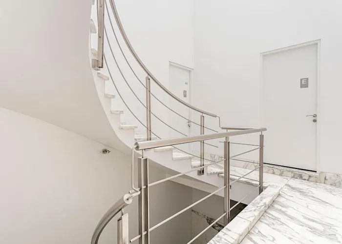 Condesa Amsterdam E Cozy Living Space In The Heart Of The On Amsterdam Avenue Apartment
