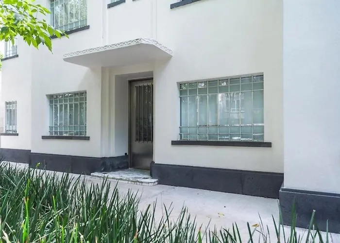 Condesa Amsterdam E Cozy Living Space In The Heart Of The On Amsterdam Avenue